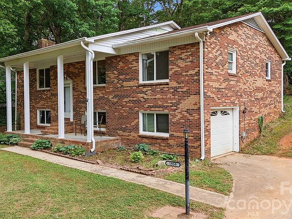 2nd image of 1959 Rock Springs Cir