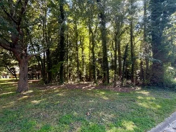 38 Salt Pond Rd, Hampton, VA 23664