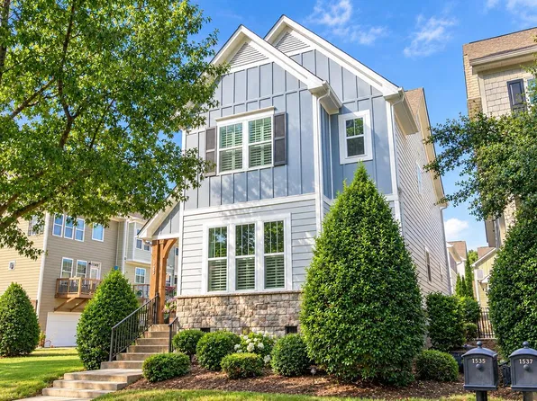 1513 Fullerton Pl, Raleigh, NC 27607