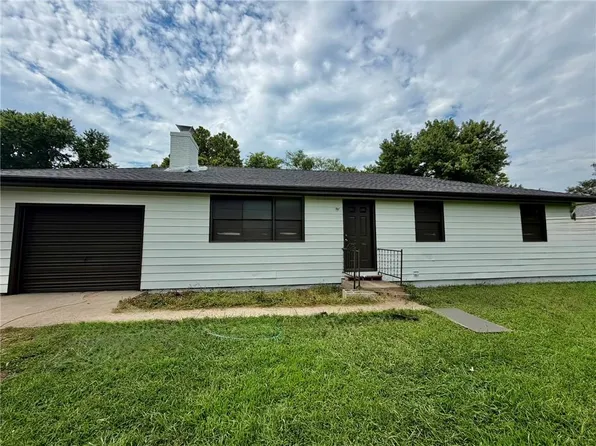 502 Jennifer Ln, Garden City, MO 64747