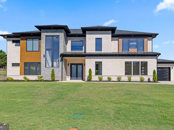 552 Versailles Dr, Auburn, GA 30011