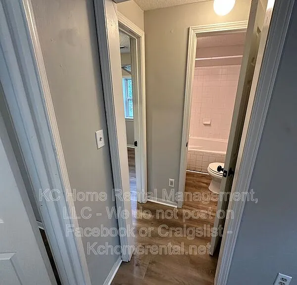 8538 England St — Photo 8