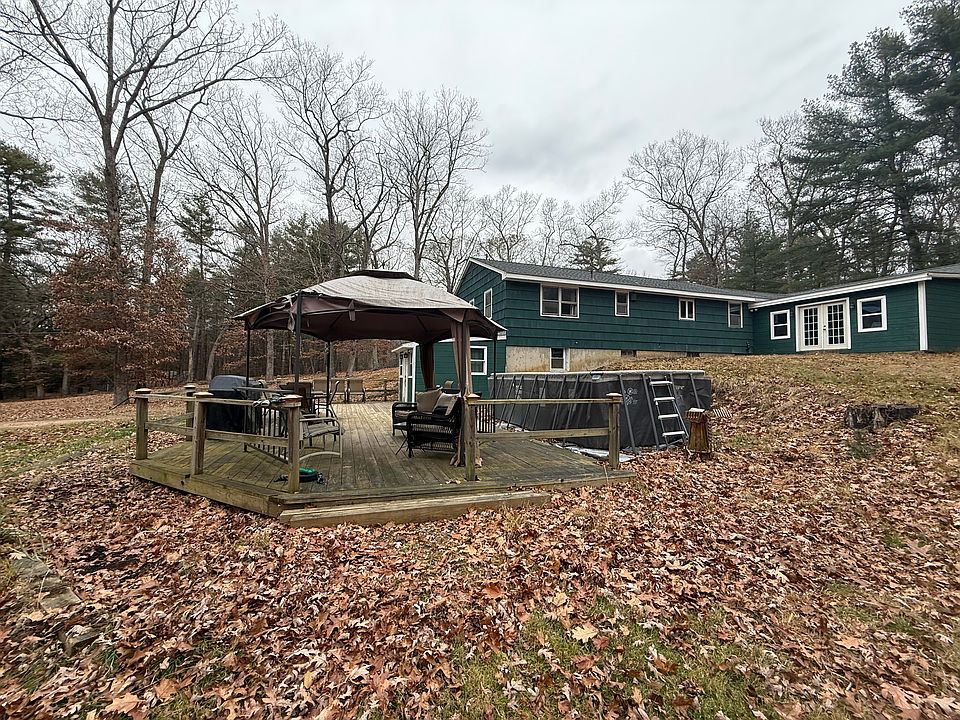 2nd image of 39 Navratil Rd