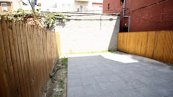 Rented by True Real Estate Group | media 12