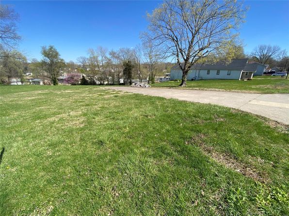 924 Old Cape Rd, Jackson, MO 63755