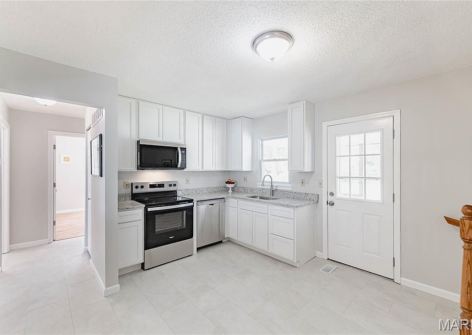 3113 Pearl Harbor Dr, Saint Ann, MO 63074 | Zillow