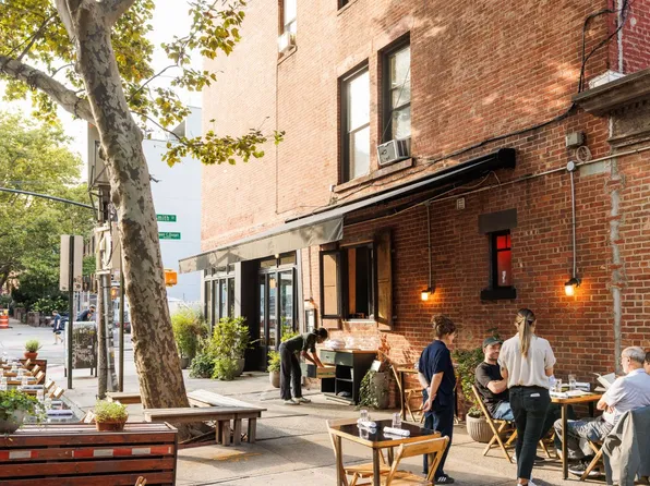 504 Sackett Street image 19 of 23