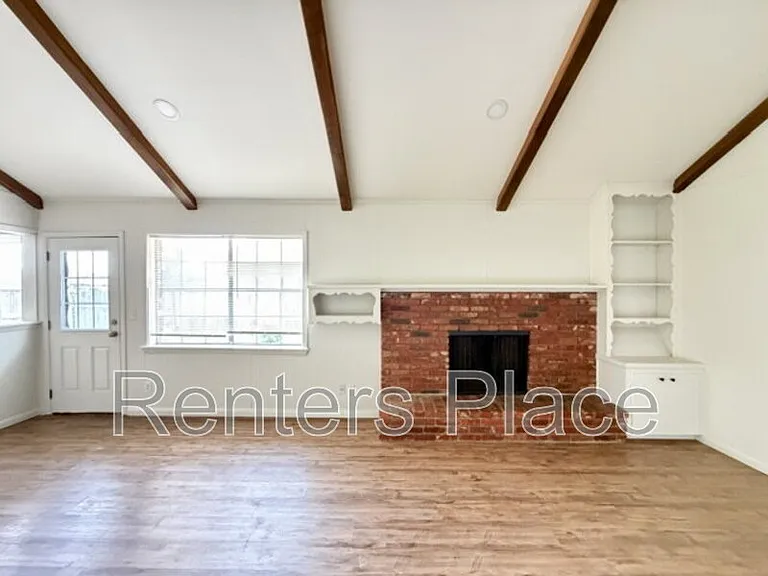 9022 E 30th St — Photo 10