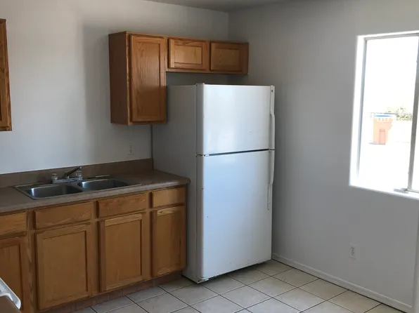 219 W Navajo Rd, Tucson, AZ 85705