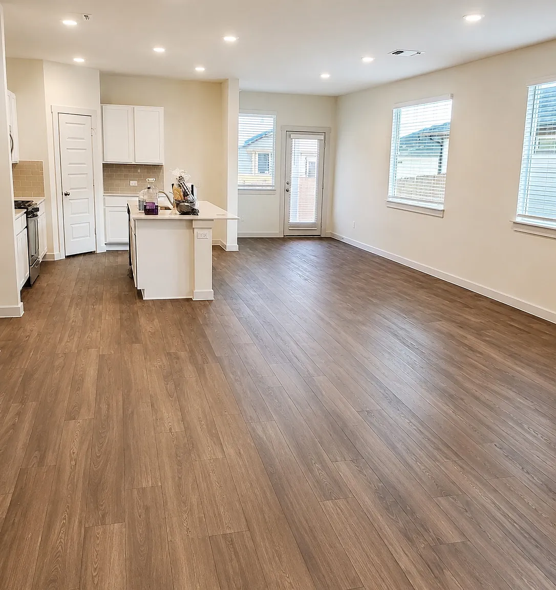 4 bed, 2314 sqft, $2,500 — Photo 2