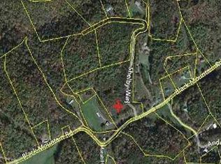 4310 Black Mountain Rd, Hartford, TN 37753