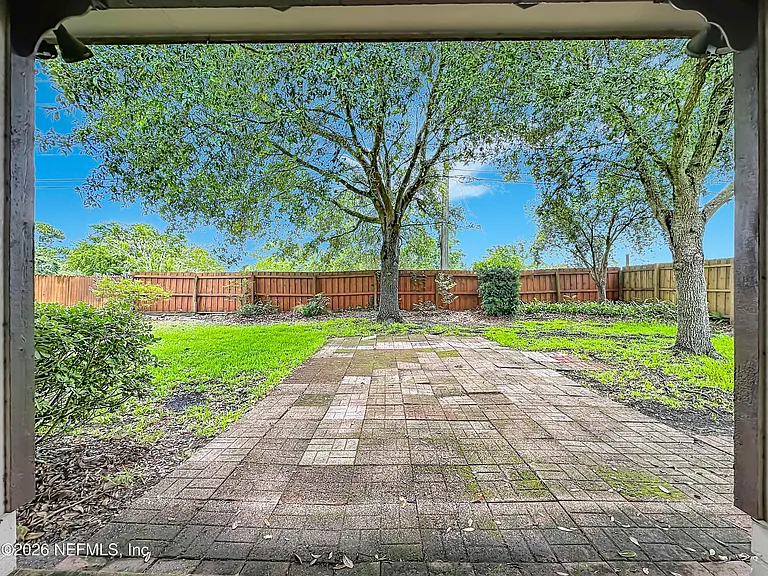 341 Hickory Hollow Dr N — Photo 26