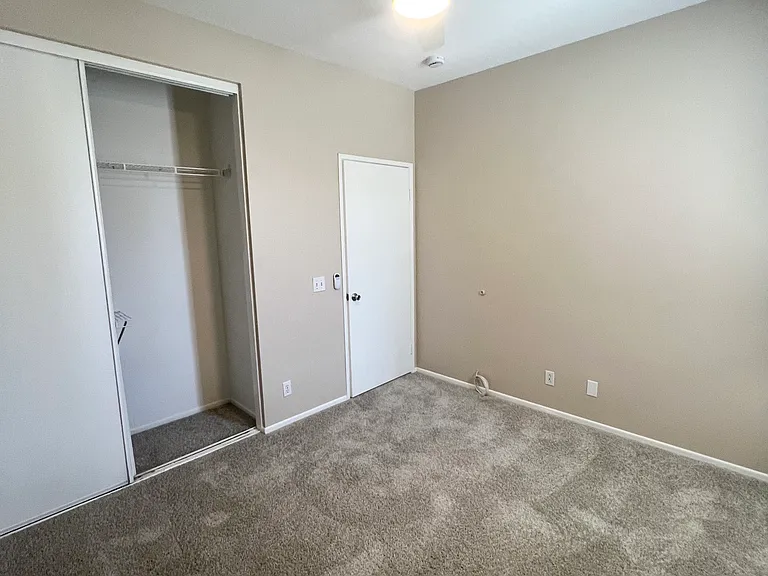 102 Santa Barbara Ct — Photo 16