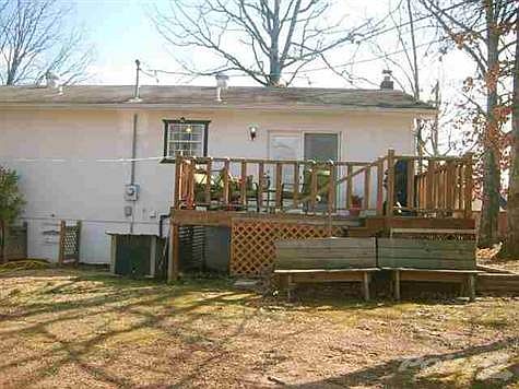 4th image of 2737 Mill St