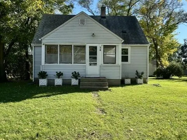 34 Marcus St SW, Grand Rapids, MI 49548