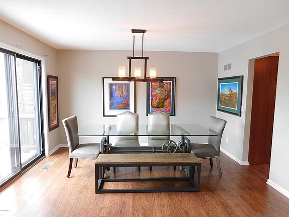4th image of 3642 Woodcliff Dr