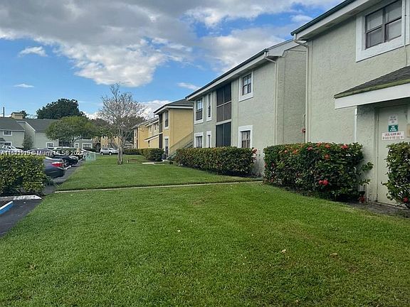 3rd image of 3940 NW 87th Ave