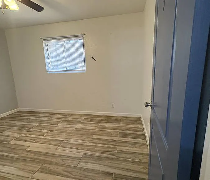 1006 W Yandell Dr #1006 — Photo 7