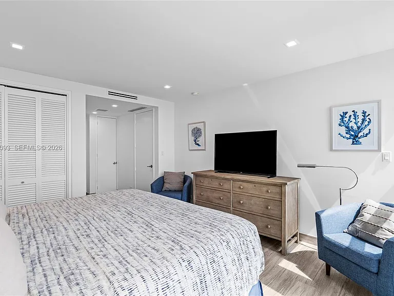 5055 Collins Ave #10H — Photo 4