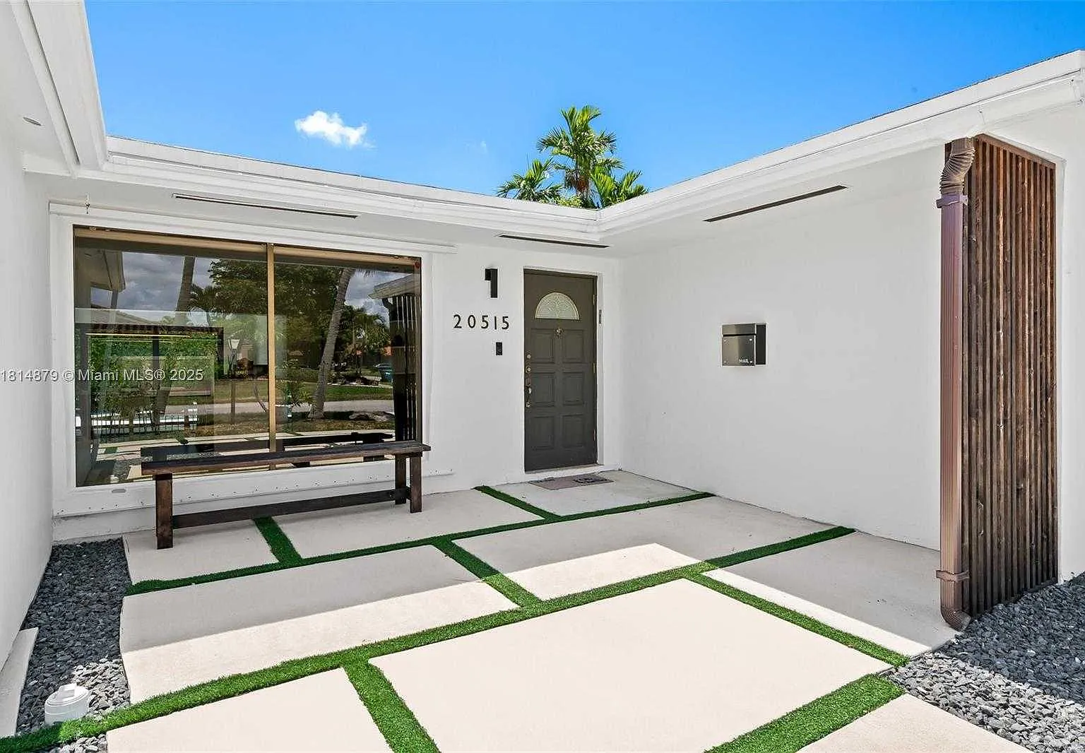 3 bed, 3.5 bath, $6,750 — Photo 3