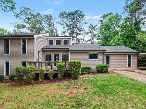 6742 Oakland Dr, Douglasville, GA 30135