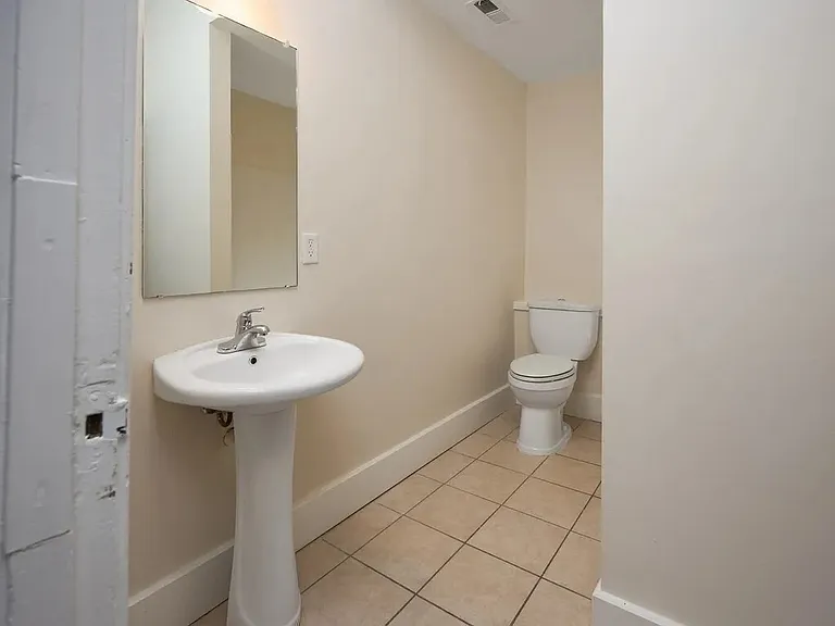 15 Hamilton St #1 — Photo 19