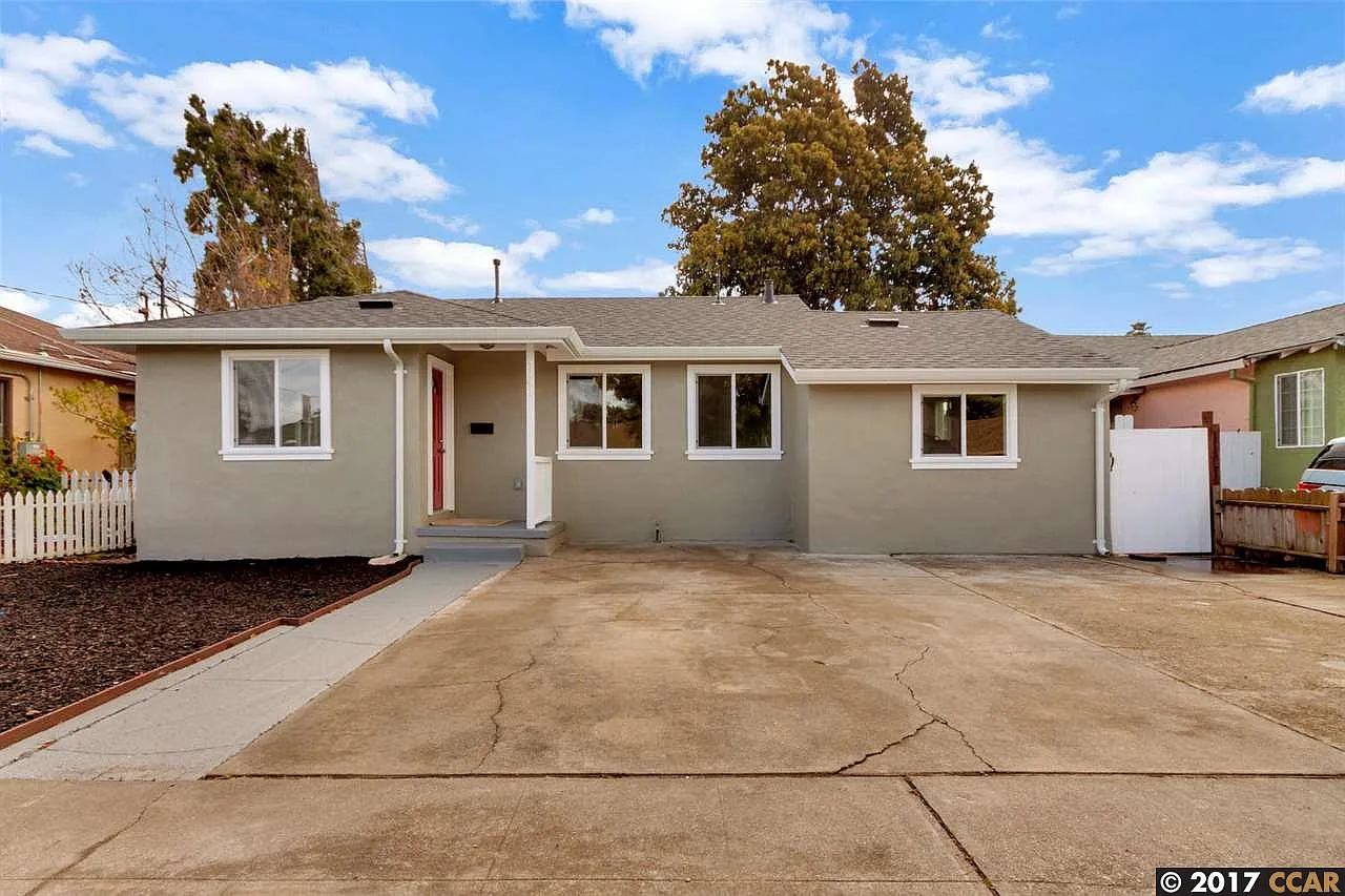 2640 Kelley Ave photo 1