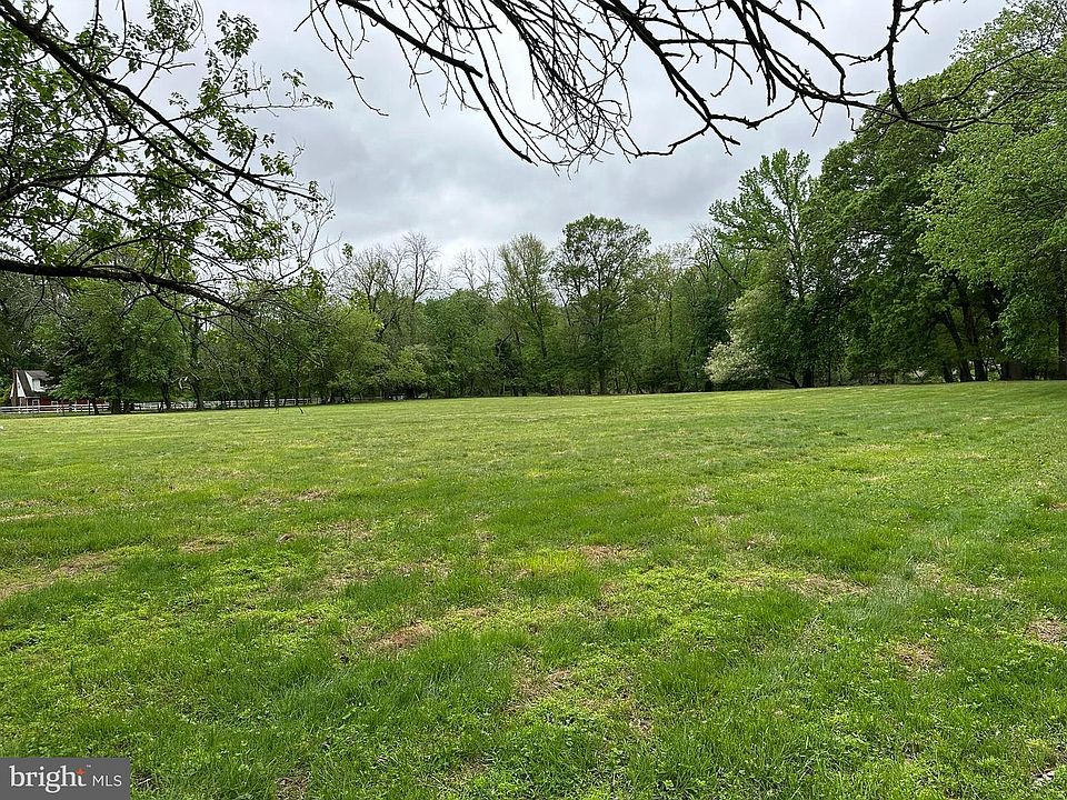 1st image of 1100 Rural Ave