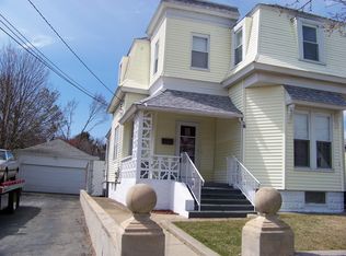 6 Hubbard St, Cranston, RI 02920