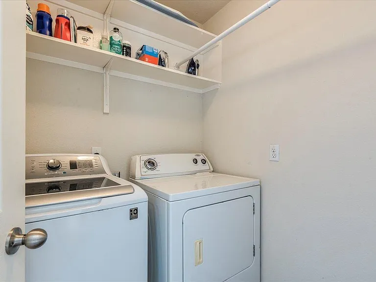 1721 Monahans Ln — Photo 22