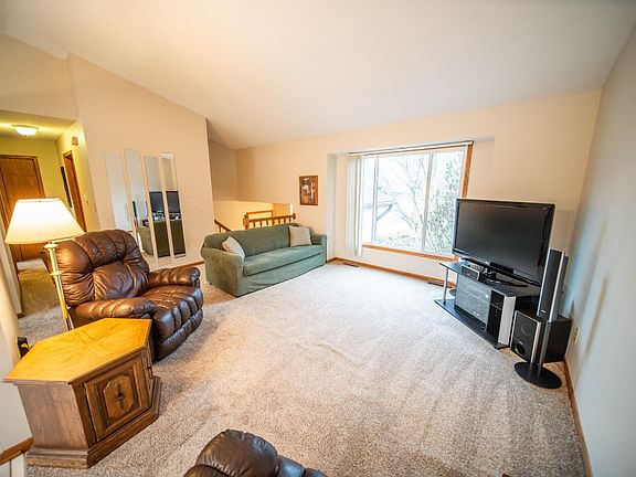 5th image of 3919 Huntington Ln NW