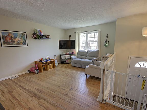 2nd image of 7778 Ravenswood Dr