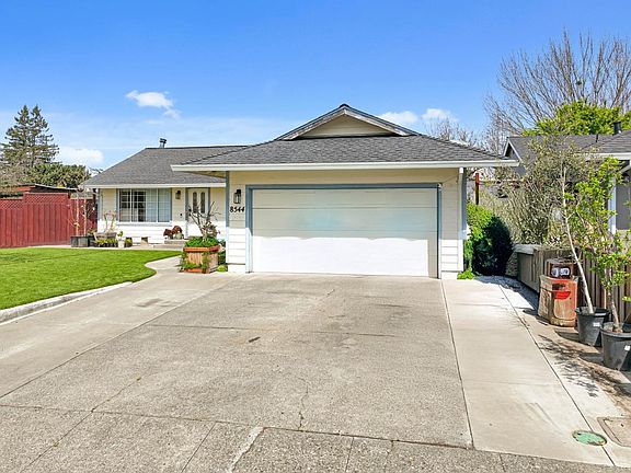 4th image of 8544 Larch Avenue