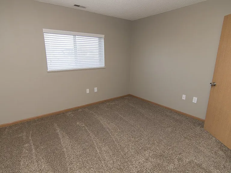 Highland View Apartments — Photo 133