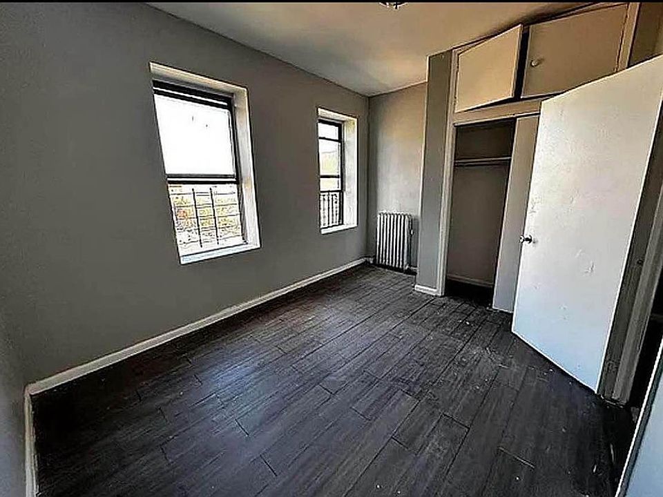 2nd image of 2095 Mohegan Ave APT 5E