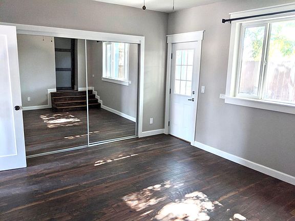 2nd image of 3091 39th St
