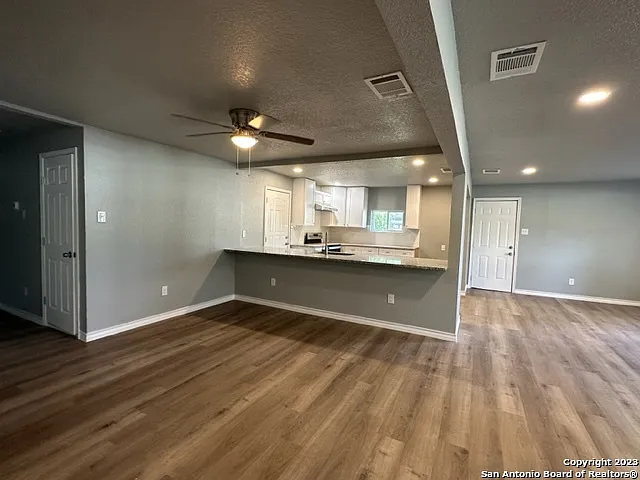 546 W Petaluma Blvd — Photo 15
