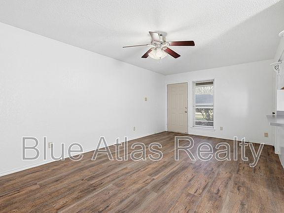 3rd image of 222 Meador Ln