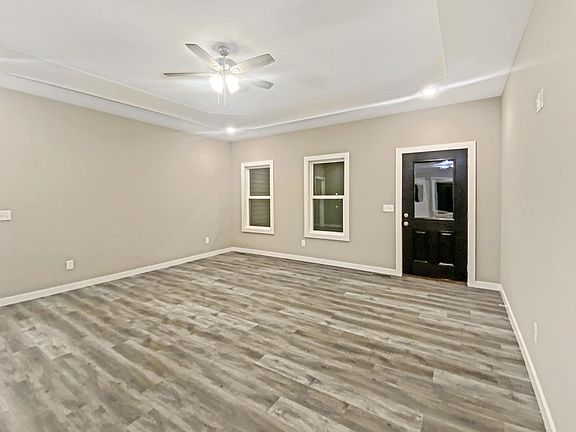5th image of 90 Delores Ln