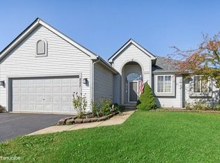 227 N Cross Trl, McHenry, IL 60050