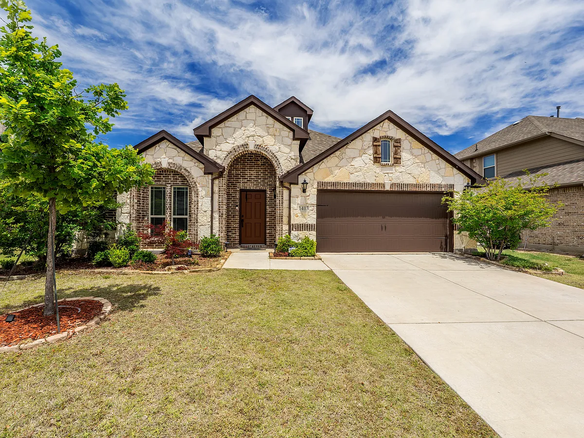 Building Photo - 1413 Saddle Ridge Dr
