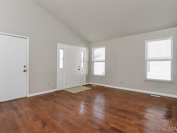 2nd image of 3058 Plum Creek Dr
