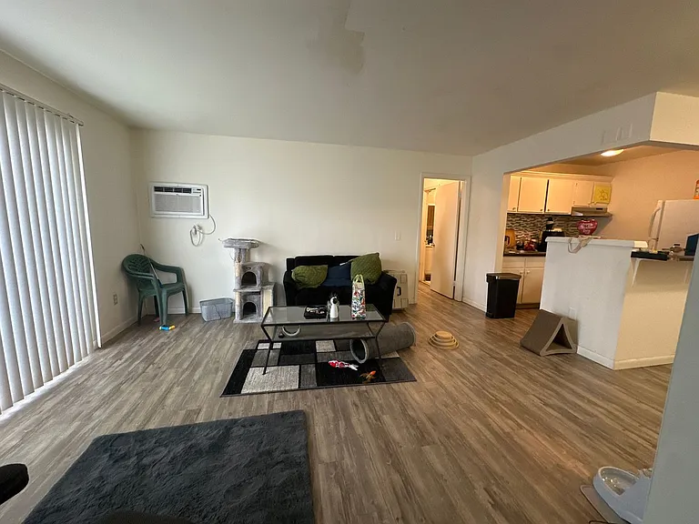 University Park Apartments near Cornell University — Photo 338