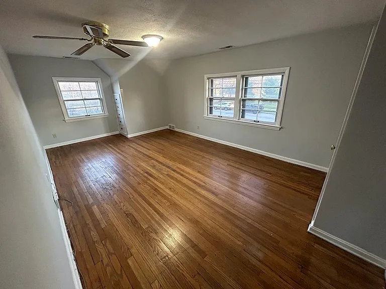 14305 Washington Blvd — Photo 11