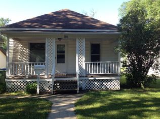 206 5th Ave SW, Watertown, SD 57201