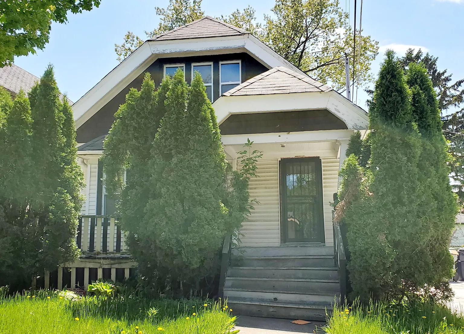 2433 W Nash St photo 1