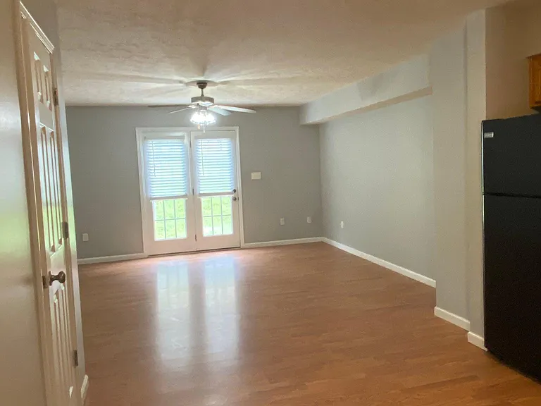 521 McFadin Station St #F — Photo 2