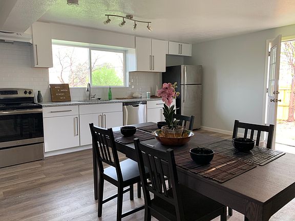 Gorgeous granite countertops and subway tile backsplach