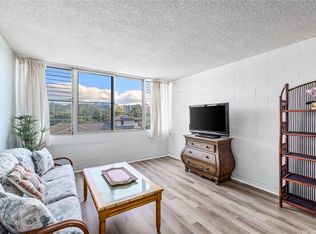 5122 Likini St APT 302, Honolulu, HI 96818