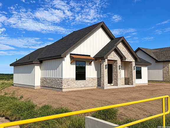 2nd image of 2223 Rio Sabinas Dr.